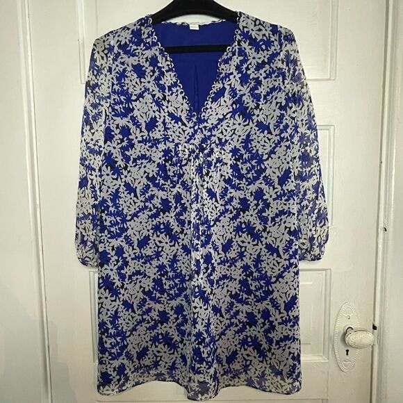 Diane Von Furstenburg Silky Light Pullover Dress w/ Sheer Peasant Sleeves - Picture 1 of 14